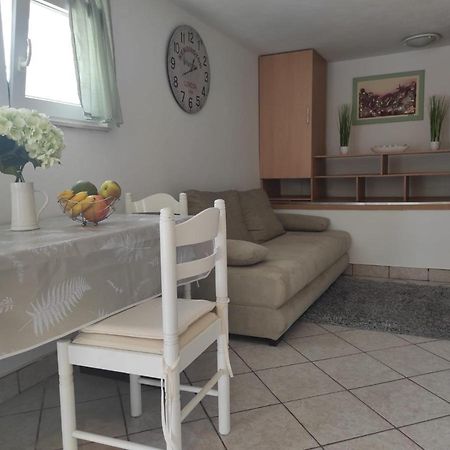 Studio Apartment Petrov شيبينيك المظهر الخارجي الصورة
