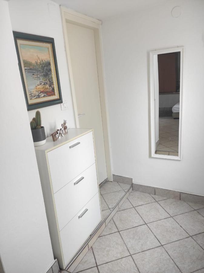 Studio Apartment Petrov شيبينيك المظهر الخارجي الصورة