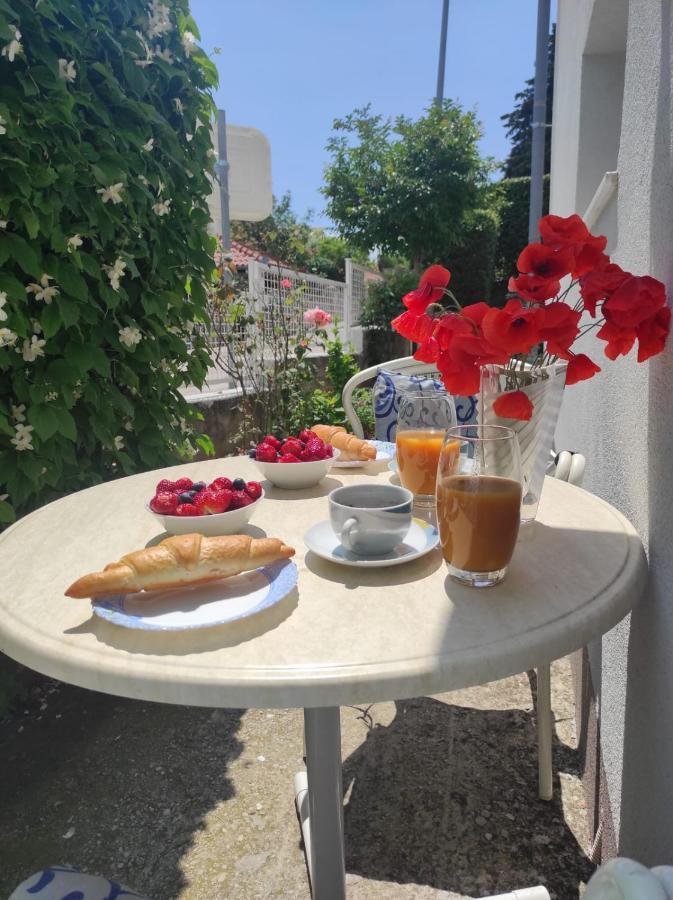 Studio Apartment Petrov شيبينيك المظهر الخارجي الصورة